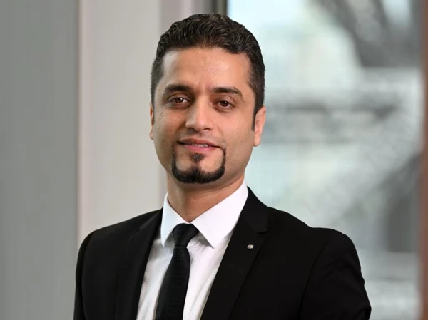 Portrait of Seyedali Mirjalili